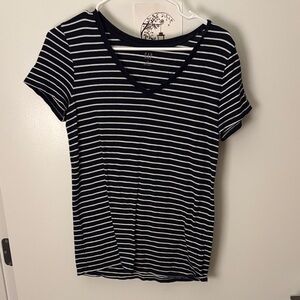 GAP Women's Navy and White Striped Tee